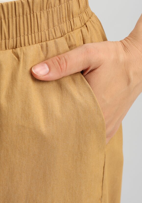 Брюки с вышивкой по низу шир.  580, рис. 6