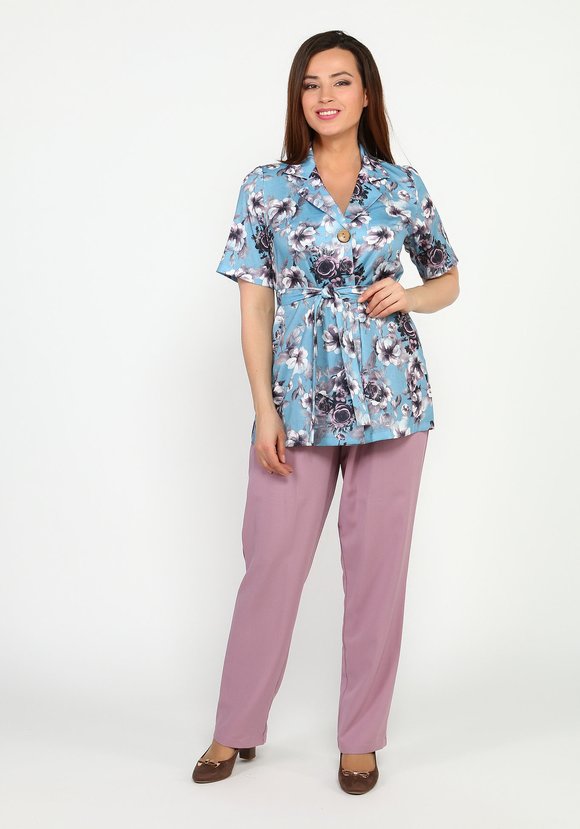 Костюм: брюки с жакетом и поясом шир.  580, рис. 1