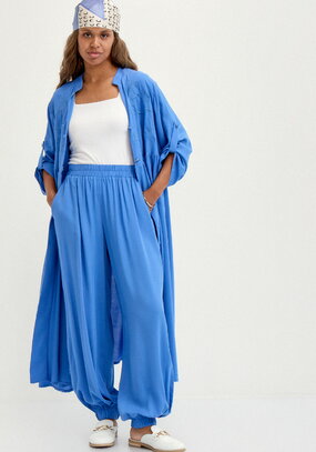 Брюки широкие с карманами на резинке по низу