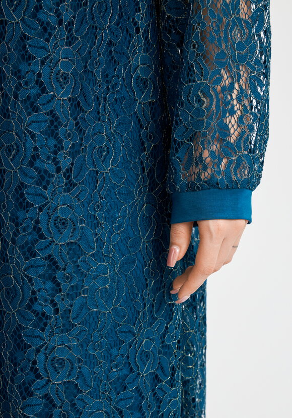 Платье нежные кружева шир.  580, рис. 10