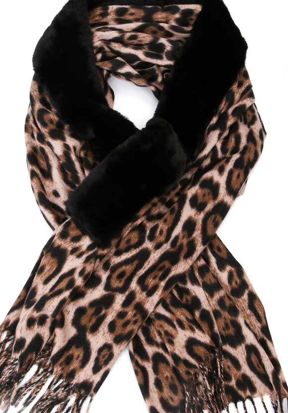 Шарф Патриция шир.  580, рис. 2