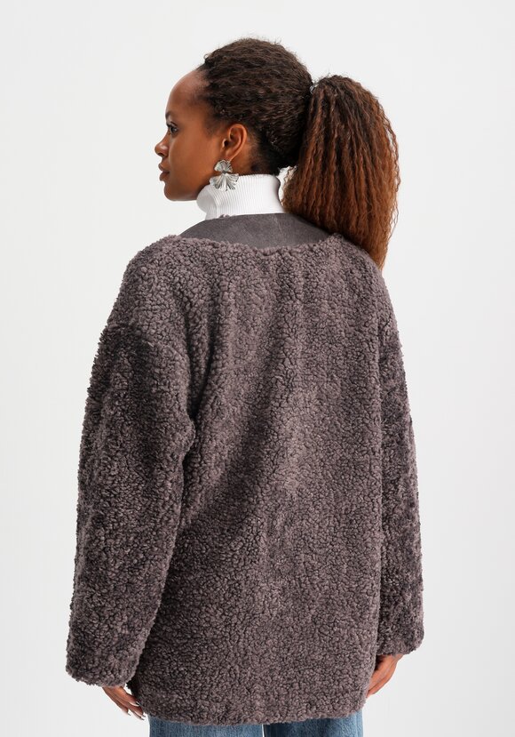 Кардиган из меховой ткани шир.  580, рис. 12