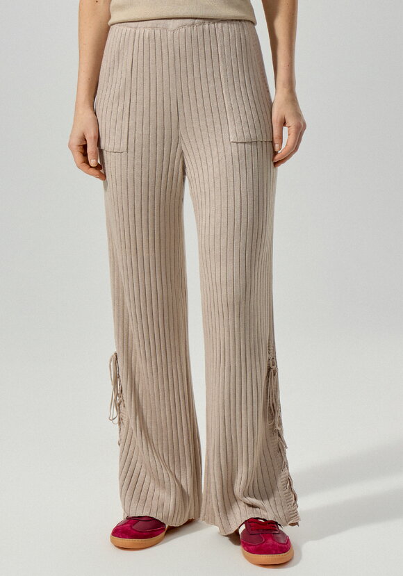 Брюки с эластичной резинкой шир.  580, рис. 4