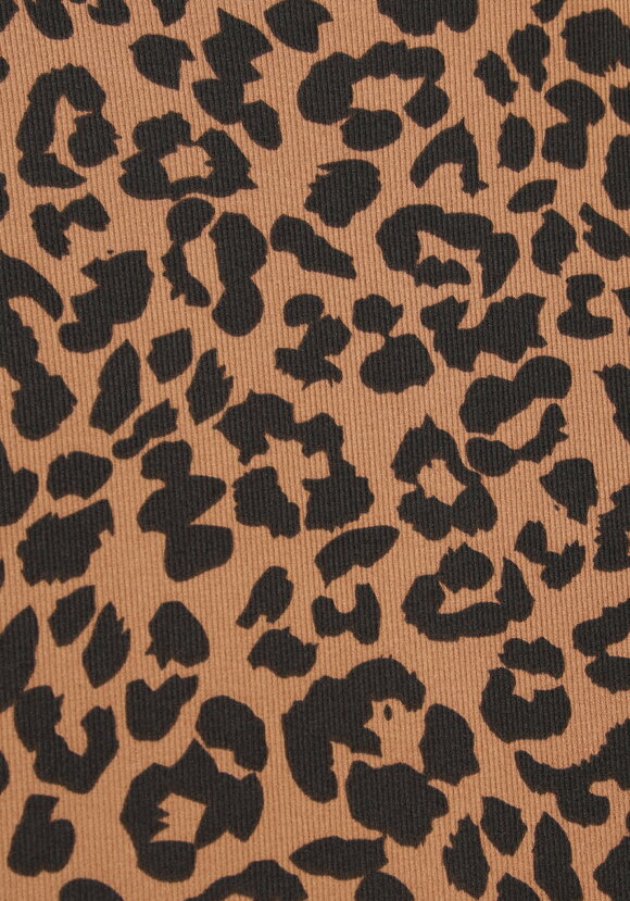 Лонгслив с анималистичным принтом шир.  580, рис. 21