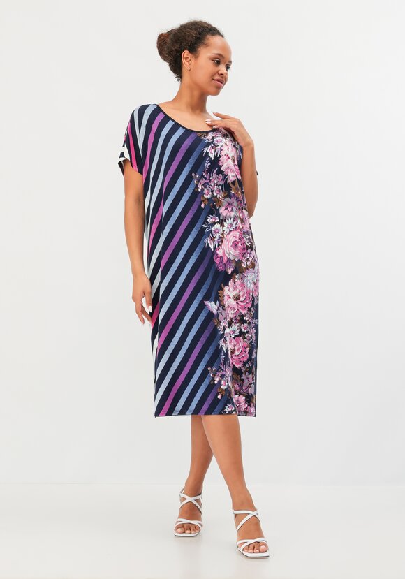 Платье Счастливые дни шир.  580, рис. 1