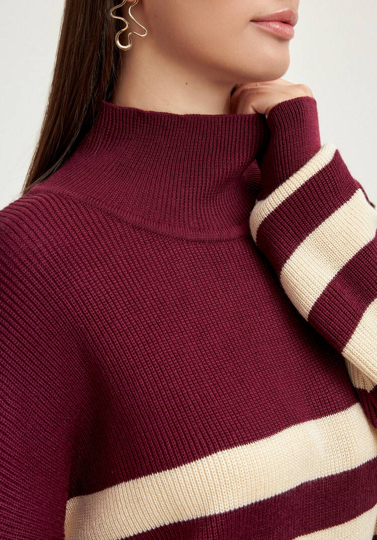 Джемпер с декоративными пуговицами в полоску шир.  750, рис. 6