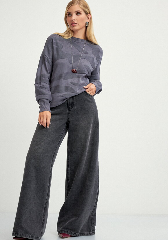 Джемпер с 3D-рисунком шир.  580, рис. 17