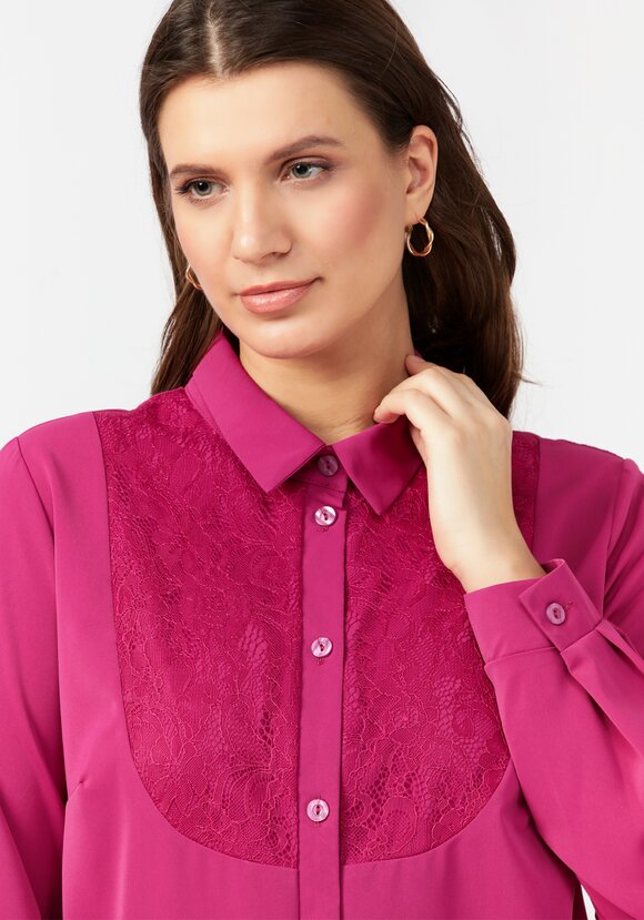 Блуза прямого силуэта с гипюровой вставкой шир.  580, рис. 5