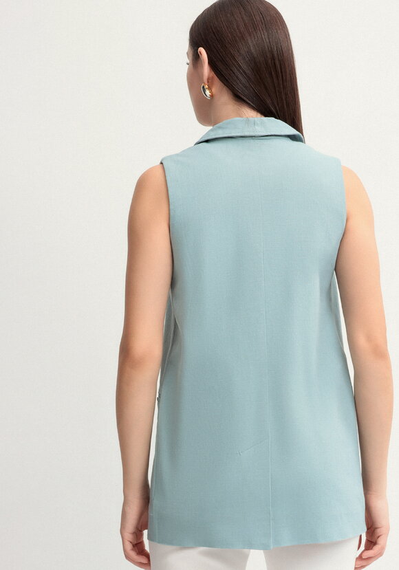 Жилет изо льна на пуговицах шир.  580, рис. 10