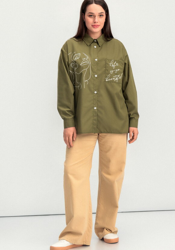 Рубашка с принтом на передней полочке шир.  580, рис. 42