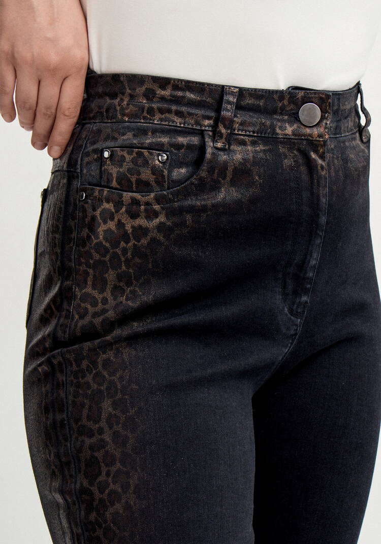 Джинсы с леопардовым напылением шир.  750, рис. 13