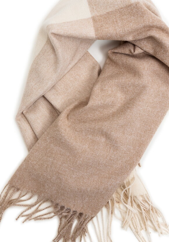 Платок Сильвия шир.  580, рис. 6