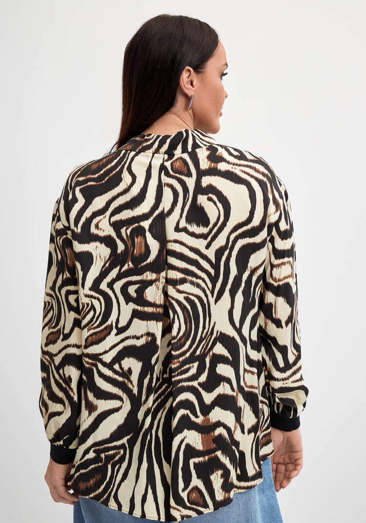 Блуза с анималистичным принтом на пуговиуах шир.  750, рис. 3