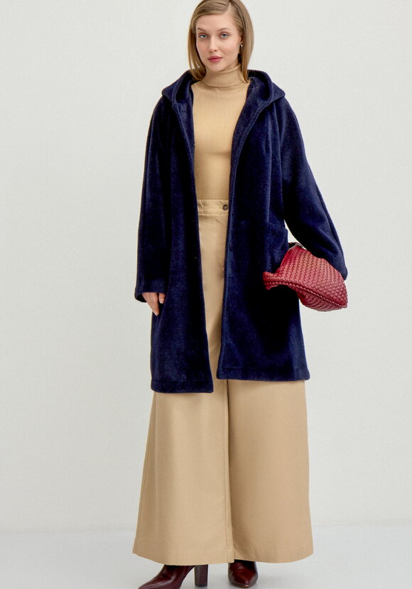 Жакет пушистый с капюшоном на пуговицах шир.  580, рис. 20