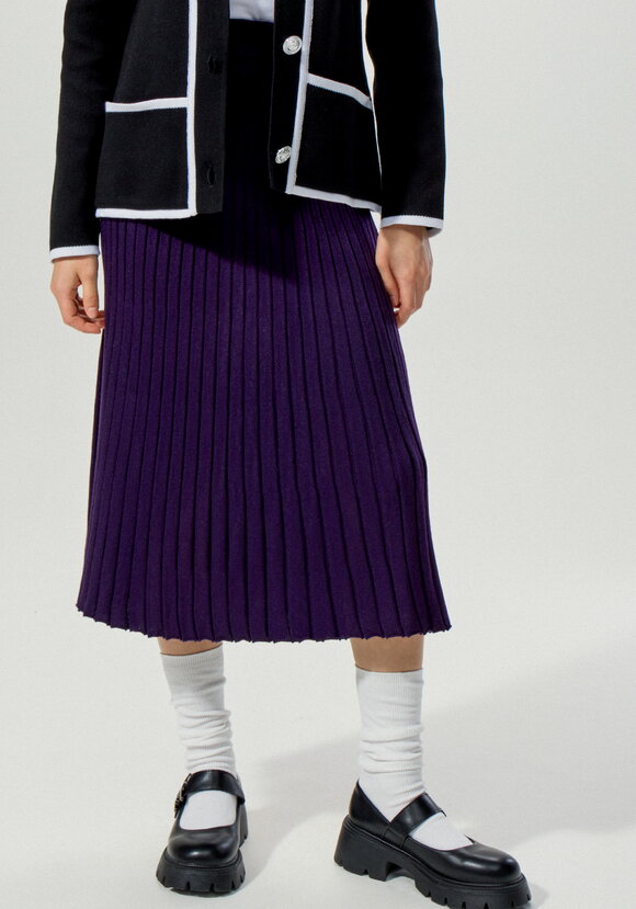 Юбка-плиссе на резинке ниже колена шир.  580, рис. 21