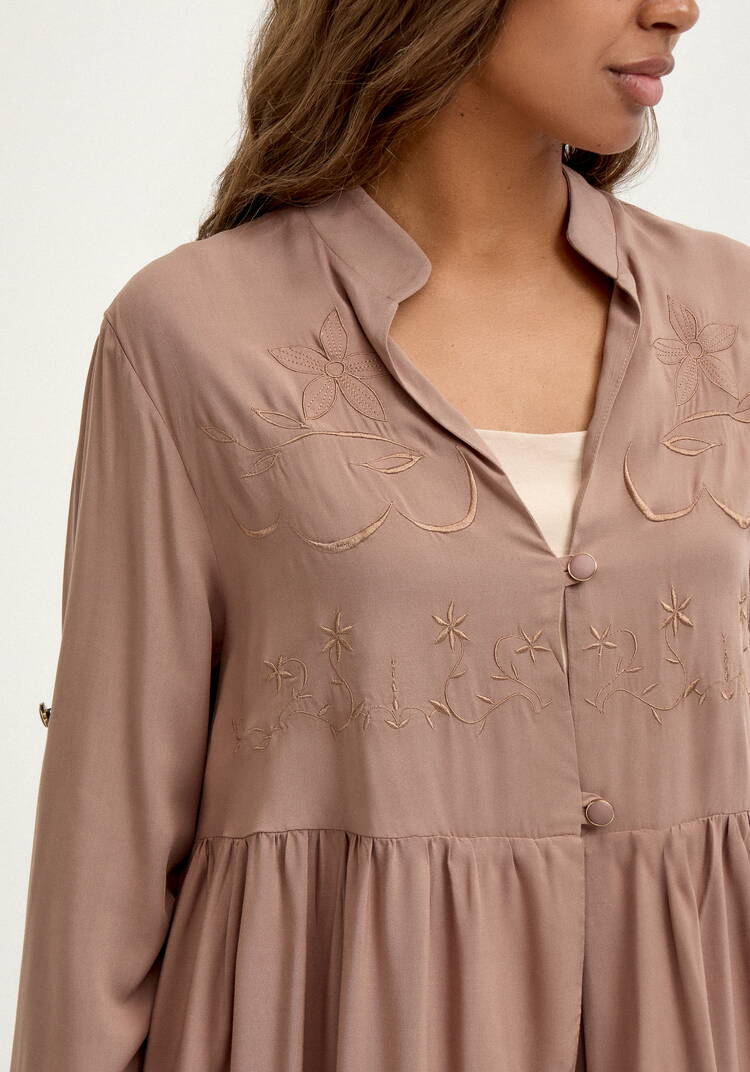 Рубашка с вышивкой на кокетке шир.  750, рис. 38