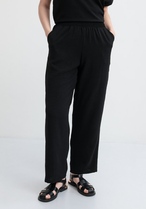 Костюм элегантный с брюками шир.  580, рис. 4