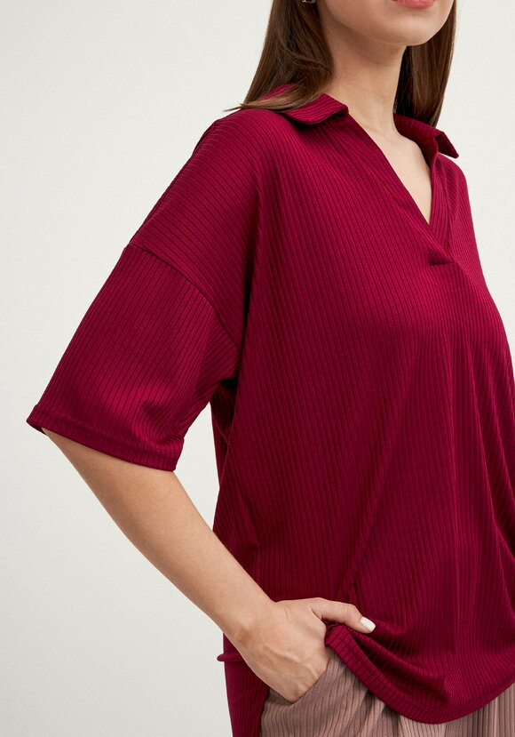 Поло с отложным воротником в рубчик шир.  580, рис. 29