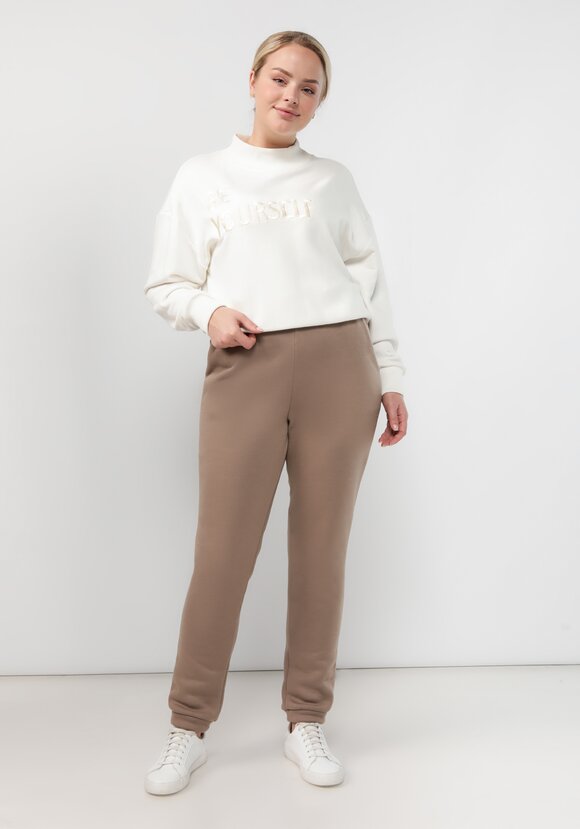 Брюки прямые утепленные на резинке шир.  580, рис. 12