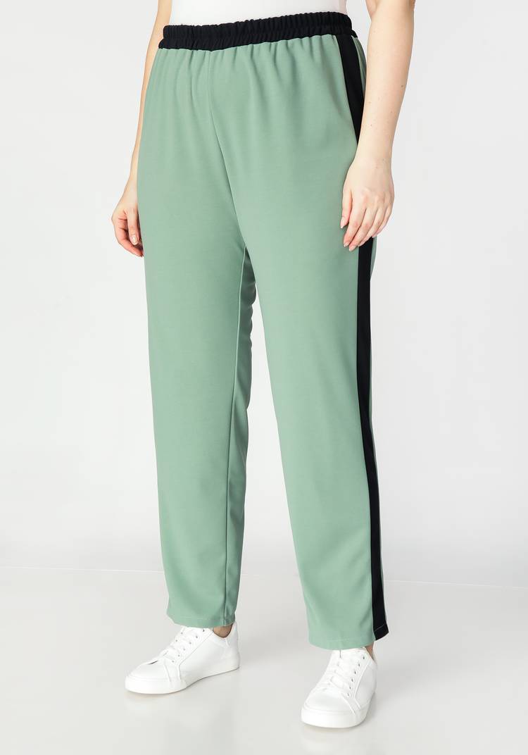 Комплект брюки и ветровка с капюшоном шир.  750, рис. 25