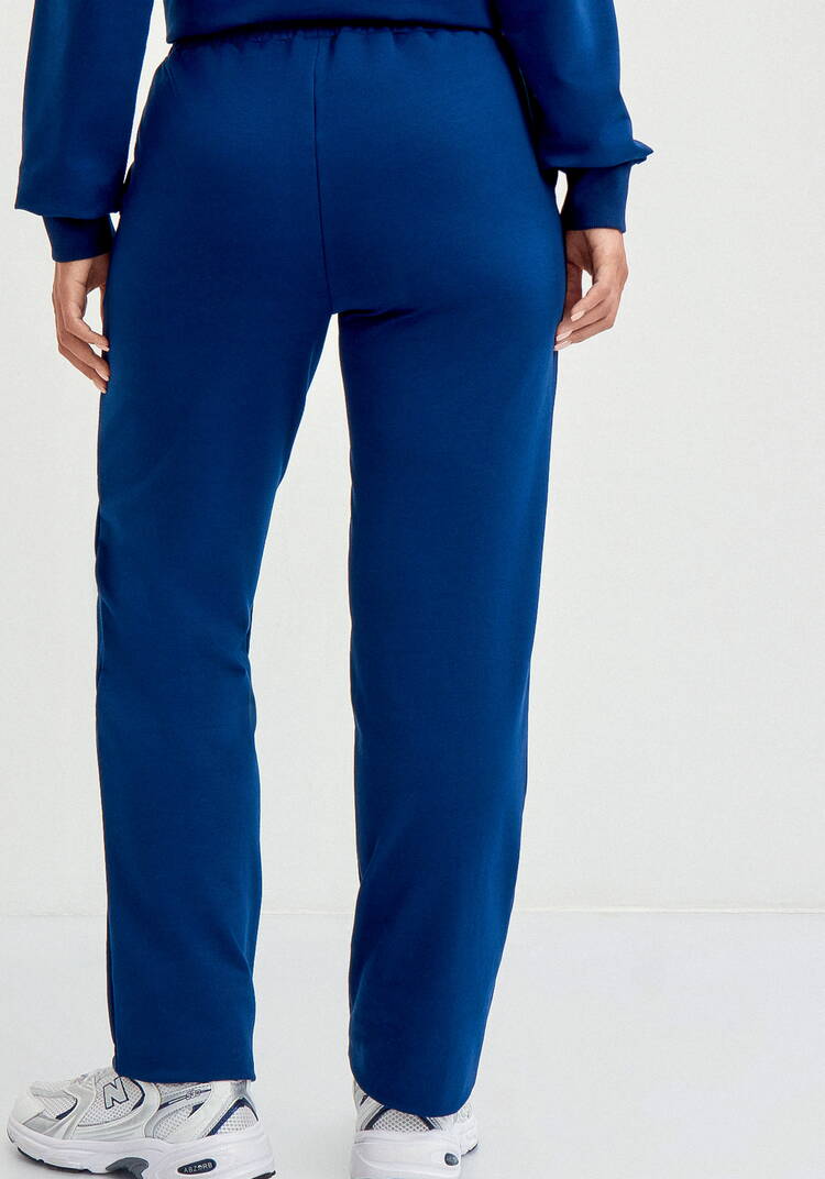 Костюм свитшот с принтом и брюки шир.  750, рис. 14