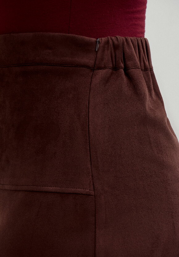 Юбка из экозамши на кокетке шир.  580, рис. 14