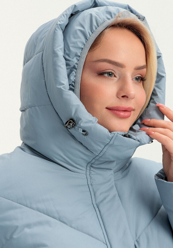 Пуховик стеганый свободного кроя с капюшоном шир.  580, рис. 46