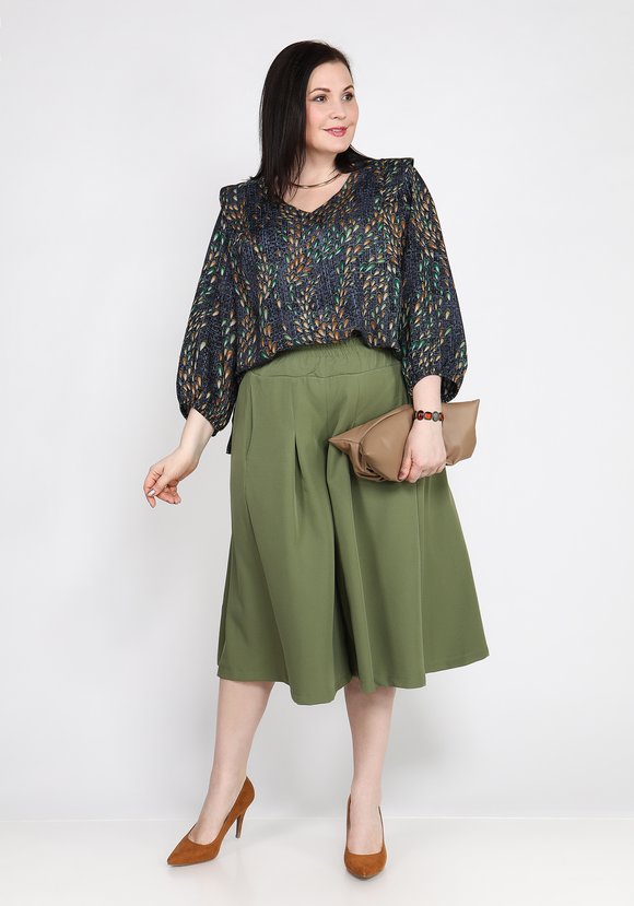 Блуза с декаративным рельефным плечом шир.  580, рис. 7