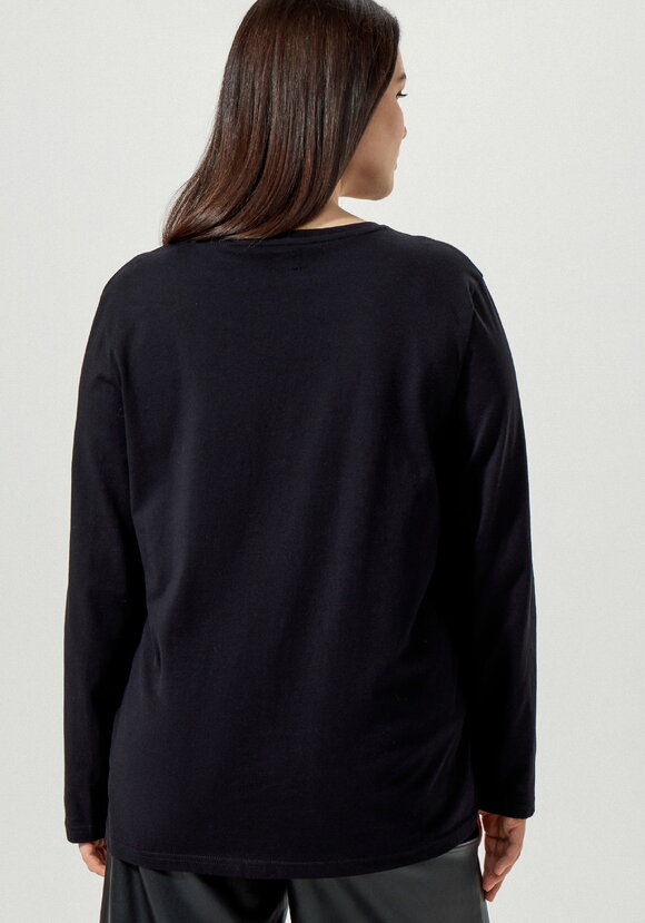 Лонгслив с круглой горловиной шир.  580, рис. 13