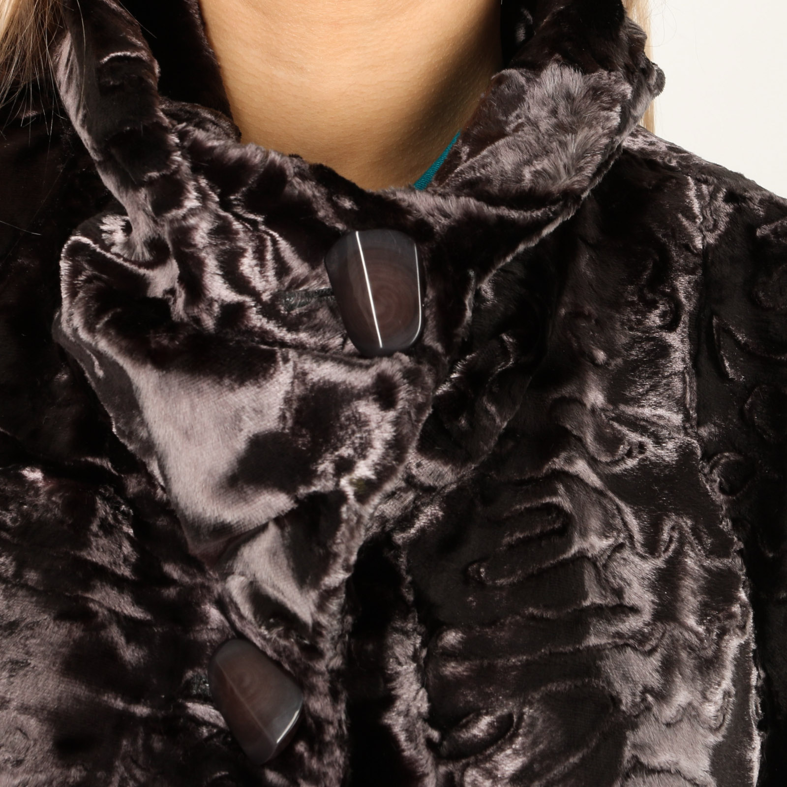 Пальто-пончо из искусственного каракуля ElectraStyle, цвет коричневый - фото 9