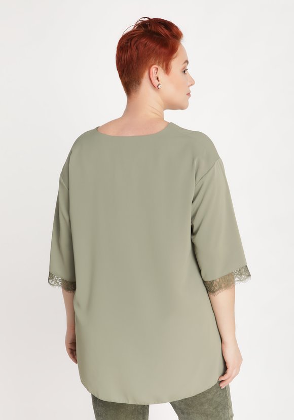 Блуза свободная с V-образым вырезом шир.  580, рис. 3