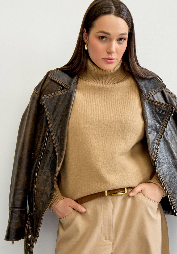 Свитер с объемным воротом шир.  750, рис. 6