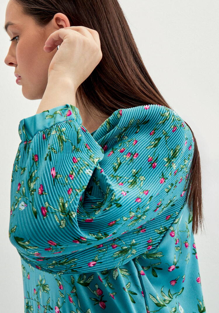 Платье с плиссировкой в цветочный принт шир.  750, рис. 15