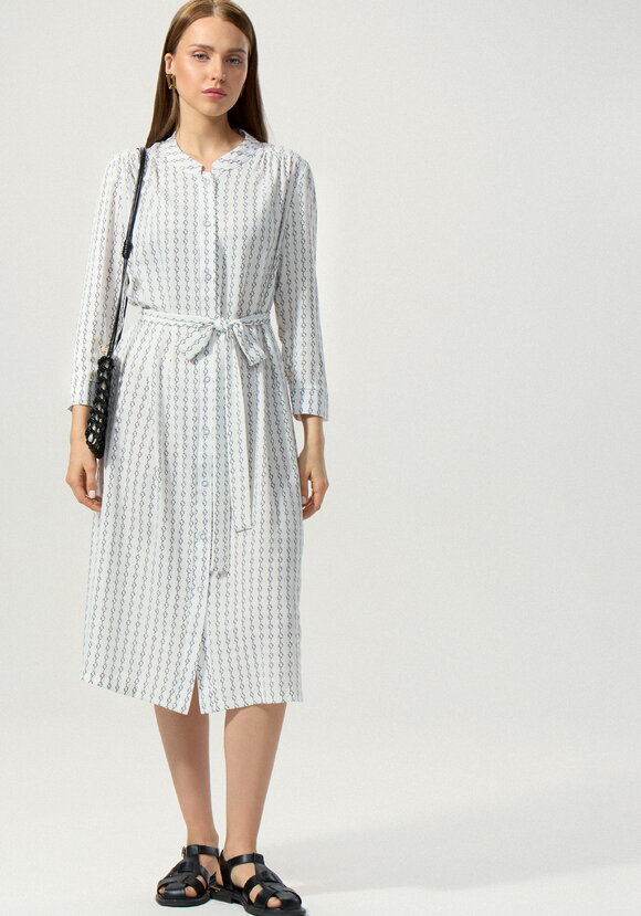 Платье-рубашка с воротником-стойкой шир.  580, рис. 16