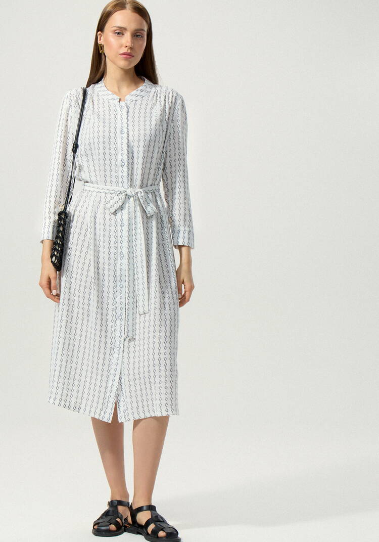 Платье-рубашка с воротником-стойкой шир.  750, рис. 16