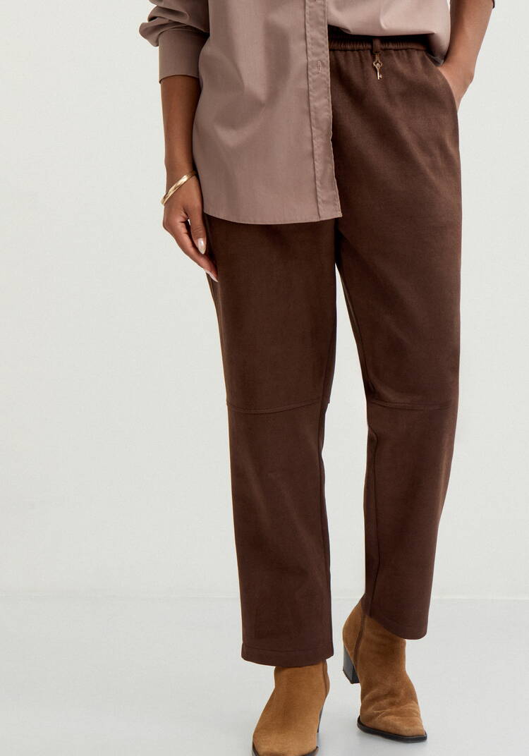 Брюки из замши прямые на резинке по поясу шир.  750, рис. 2