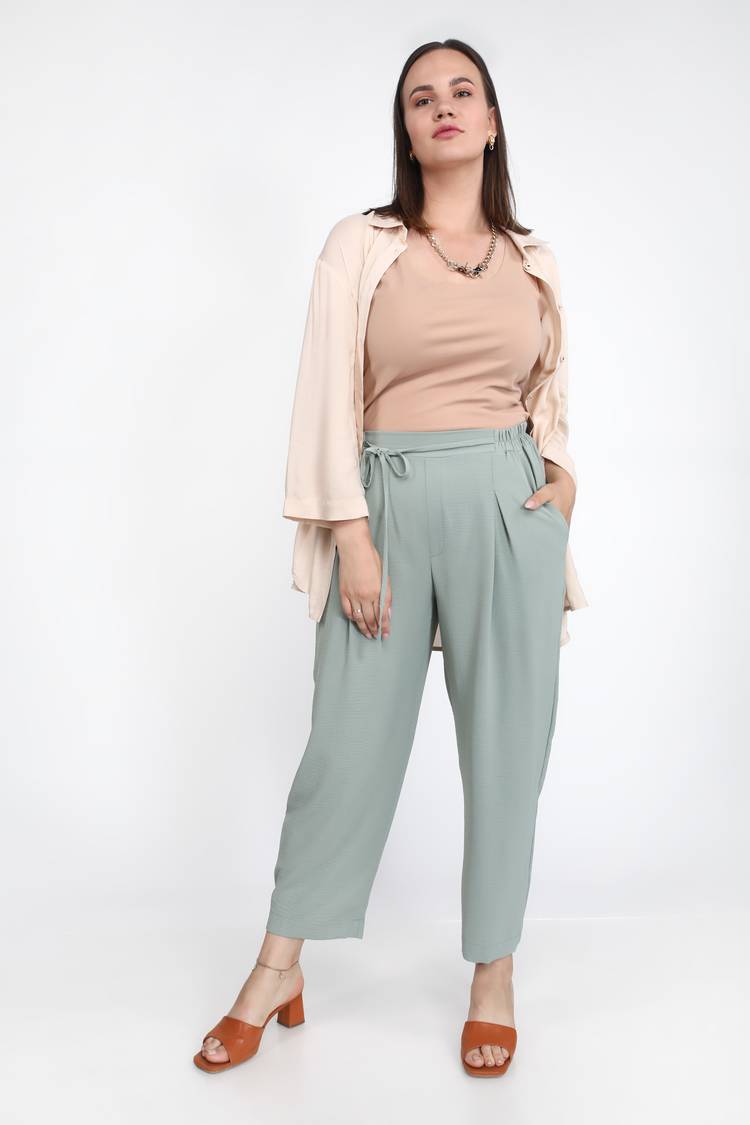 Брюки свободного кроя на эластичной ленте шир.  750, рис. 15