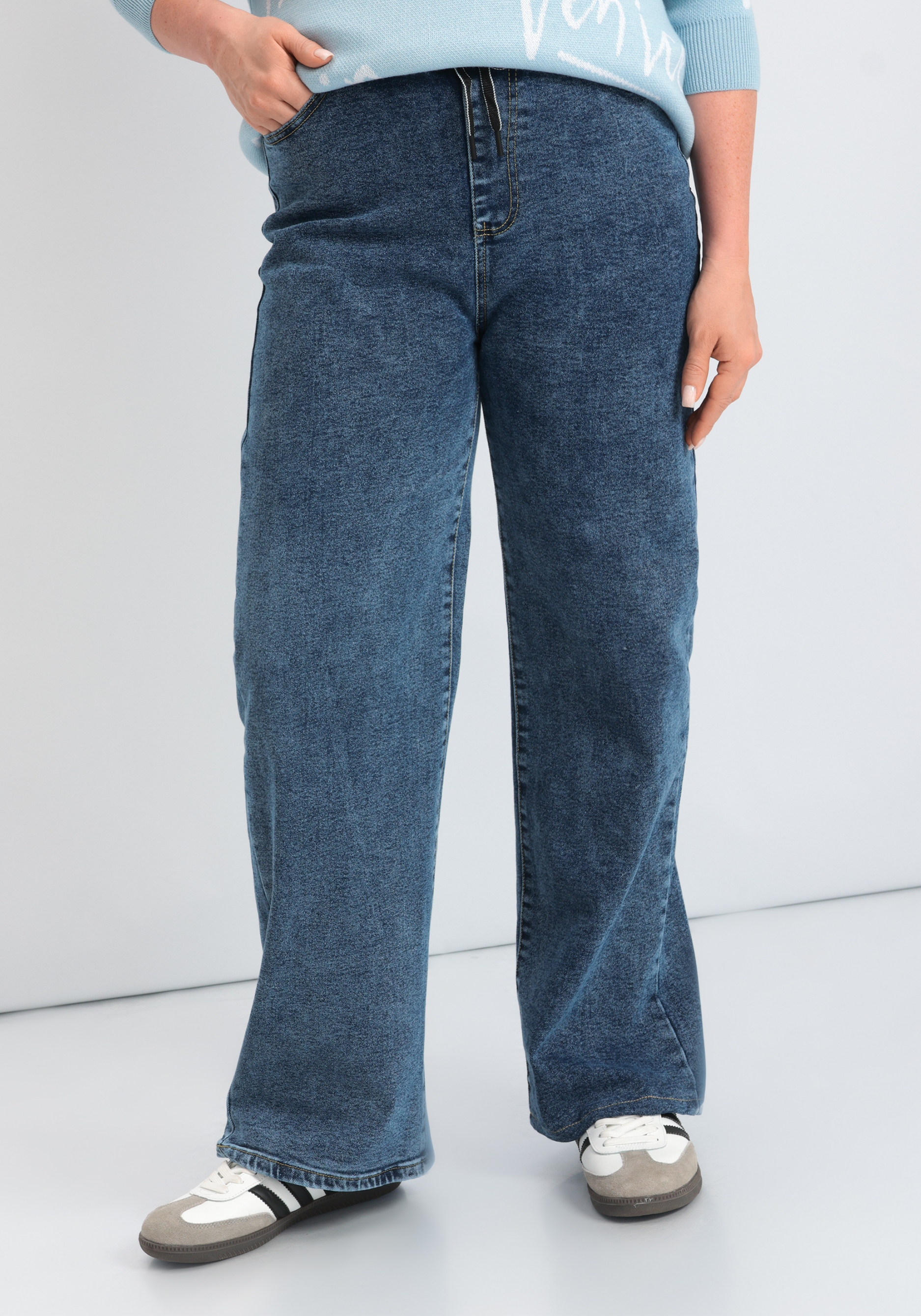 Джинсы прямые на резинке quotГвинет quot 1999₽