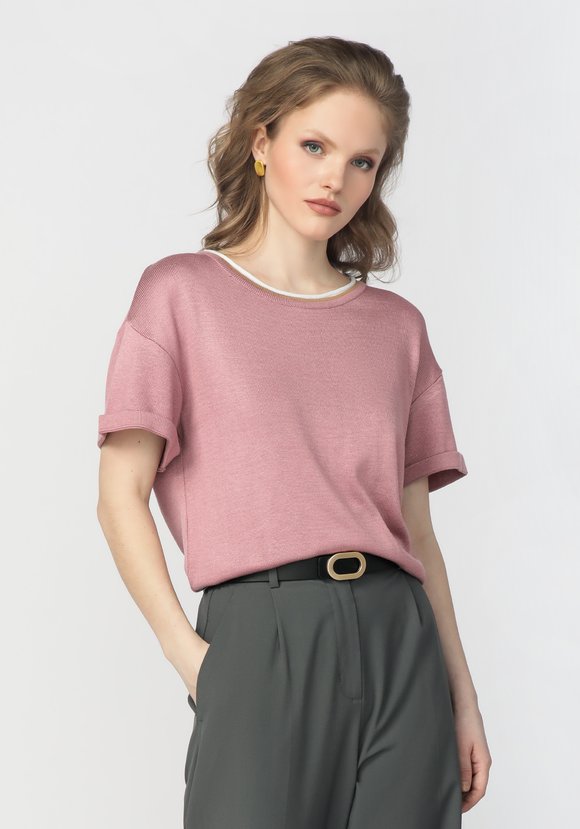 Футболка с отделкой по горловине шир.  580, рис. 28