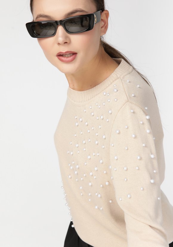 Джемпер с бусинами по плечу и низу изделия шир.  580, рис. 9