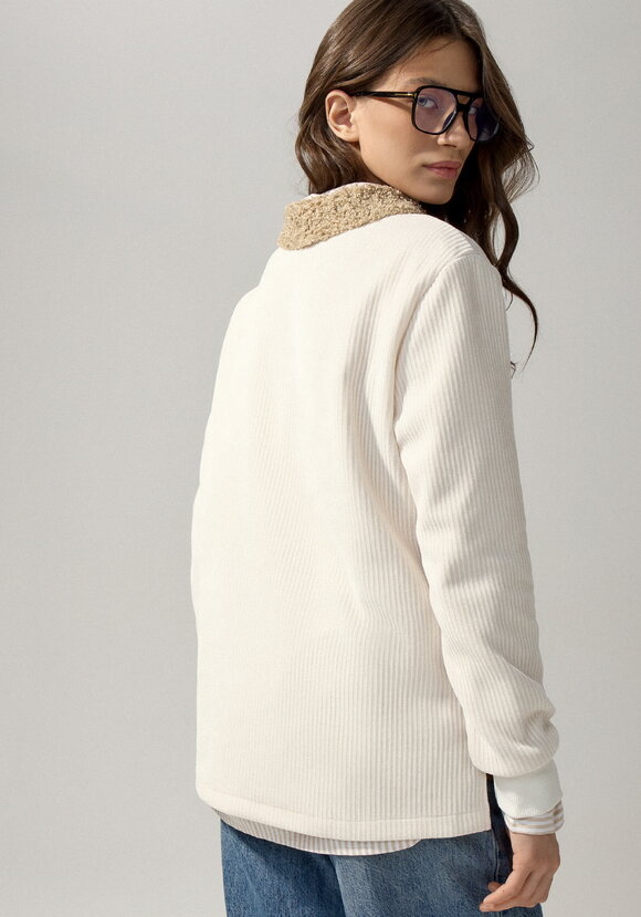 Поло с меховым воротником шир.  580, рис. 3