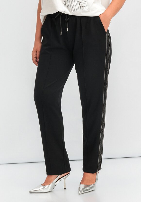 Брюки на резинке с лампасами и стрелками шир.  580, рис. 9