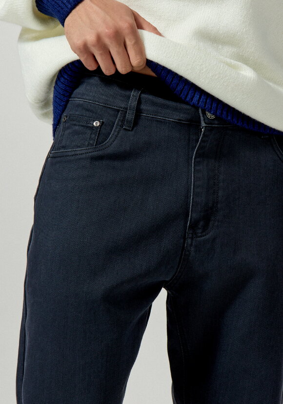 Брюки прямые из джинсовой ткани с карманами шир.  580, рис. 13