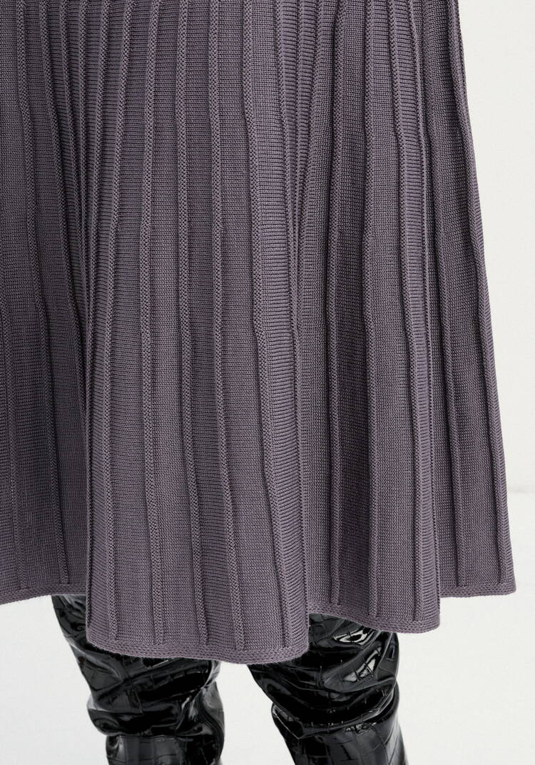 Платье с жемчужным узором на груди шир.  750, рис. 15