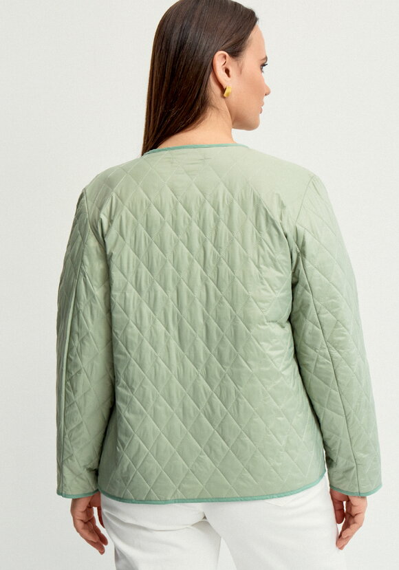 Куртка демисезонная с накладными карманами шир.  580, рис. 25