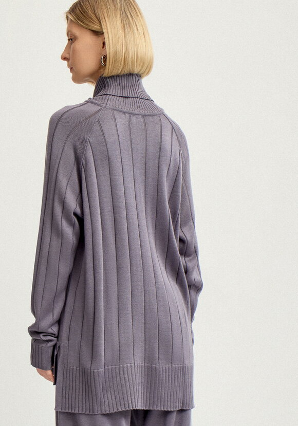 Джемпер удлиненный по спинке с высоким горлом шир.  580, рис. 16