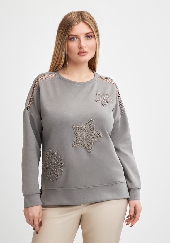 Свитшот с обьемным декором шир.  580, рис. 16