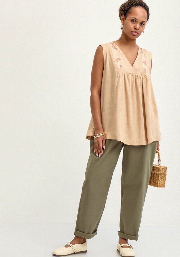 Блуза с вышивкой по переду и спинке шир.  580, рис. 7