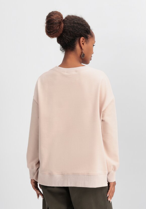 Свитшот свободного кроя с накладным карманом шир.  580, рис. 20