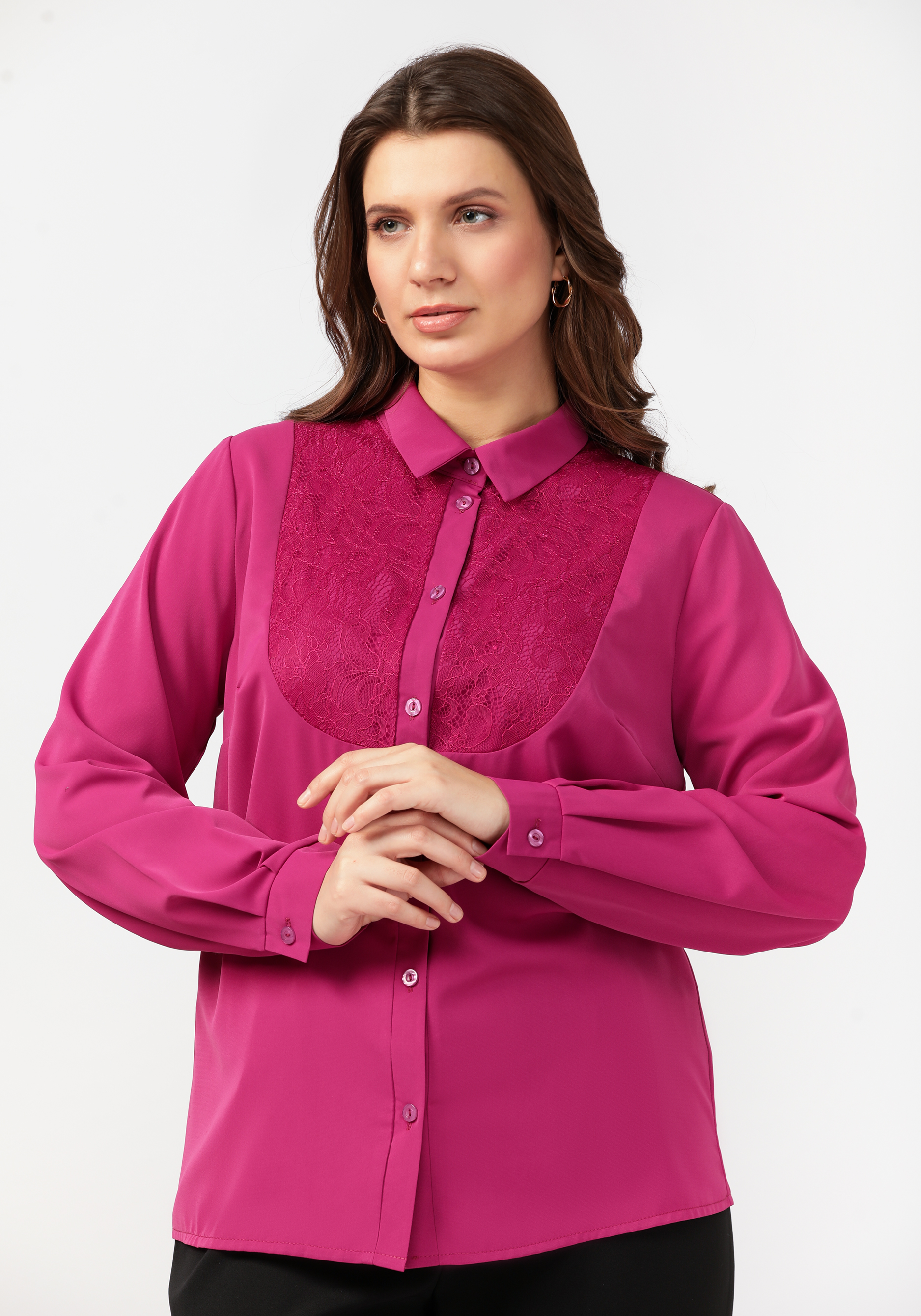 Блуза прямого силуэта с гипюровой вставкой блуза с гофрированной вставкой